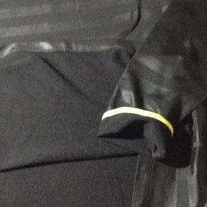 Nike Tops - Nike Women’s Long Sleeve shirt Nike Tops - Nike Women’s Long Sleeve shirt